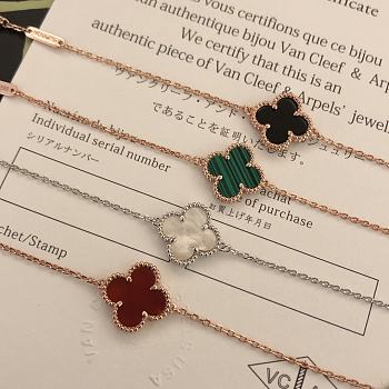 Fortok Van Cleef & Arpels Bracelet Four-Leaf Clover Bracelet