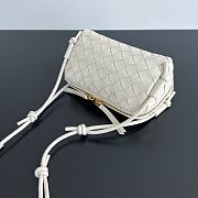 Fortok Bottega Veneta Intrecciato 15 Concert Pouch White 18.5x11.5x8.5cm - 6