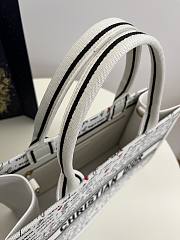 Fortok Dior Book Tote White Embroidery with Black and Red Je Vous Adore Motif and White Calfskin 36.5x28x16.5cm - 5