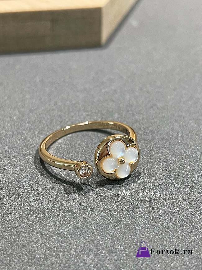 Fortok Louis Vuitton Four-leaf Clover Open Ring - 1