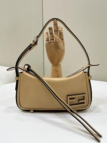 Fortok Fendi Simply Shoulder Bag Beige 8662As 22x4x12cm