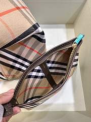 Fortok Burberry Brown Off Check Shoulder Bag 26.5x 13.5x46.5cm - 3