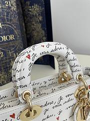 Fortok Dior Dioramour Small Lady D-Joy Bag White Calfskin with Black and Red Je Vous Adore Print 22x6x12cm - 4