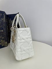 Fortok Dior Lady Dior Bag White Graphic Cannage Calfskin 24x11x20cm - 2