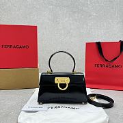Fortok Salvatore Ferragamo Iconic Black Leather Mini Bag 21×8×12cm - 1