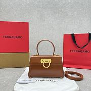 Fortok Salvatore Ferragamo Iconic Brown Leather Mini Bag 21×8×12cm - 1