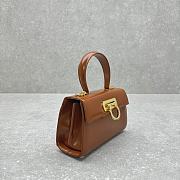 Fortok Salvatore Ferragamo Iconic Brown Leather Mini Bag 21×8×12cm - 6