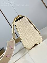 Fortok Louis Vuitton Twist Shadow Monogram Shoulder Strap Bag White M23390 23x17x9.5cm - 5