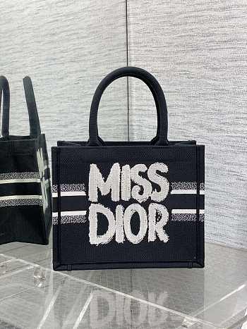 Fortok Dior Book Tote Black and White Miss Dior Graffiti Embroidery 36x27.5x16.5cm