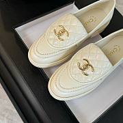 Fortok Chanel White Quilted Leather Classic Loafers - 3