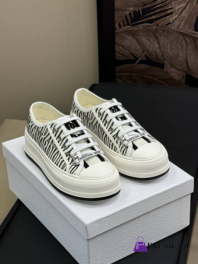 Fortok Dior Sneaker Embroidered Cotton with Black Miss Dior Allover Motif - 1