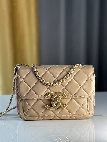 Fortok Chanel 24b Double C Logo Flap Bag Beige 13.5x19x7cm