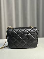 Fortok Chanel 24b Double C Logo Flap Bag Black 13.5x19x7cm - 2