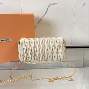 Fortok Miu Miu Matelassé Nappa Leather Bag White 18x9.5x4cm - 4
