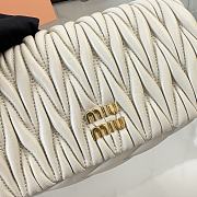 Fortok Miu Miu Matelassé Nappa Leather Bag White 18x9.5x4cm - 2