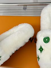 Fortok Louis Vuitton Lujia Fur Slippers White & Green  - 2