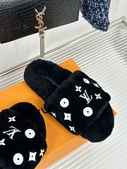 Fortok Louis Vuitton Lujia Fur Slippers Black - 6