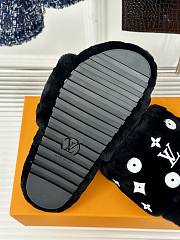 Fortok Louis Vuitton Lujia Fur Slippers Black - 3