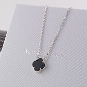Fortok Van Cleef & Arpels Black Four-leaf Clover Necklace in Gold / Gold Rose / Silver - 6