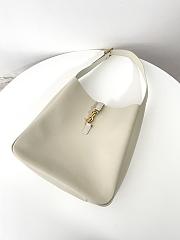 Fortok Saint Laurent Le 5 À 7 Hobo Bag In White Grained Leather 753837 30x31x13cm - 4
