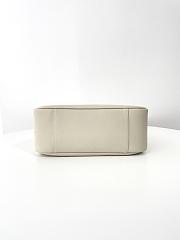 Fortok Saint Laurent Le 5 À 7 Hobo Bag In White Grained Leather 753837 30x31x13cm - 2