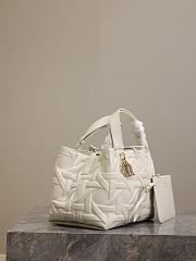 Fortok Dior Toujours Bag White Graphic Cannage Calfskin 28.5x21.5x17cm - 5