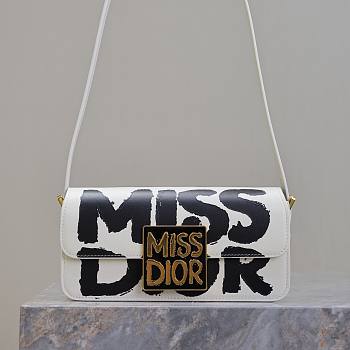 Fortok Dior Miss Flap Bag White and Black Miss Dior Graffiti Printed Calfskin 22x11x6cm