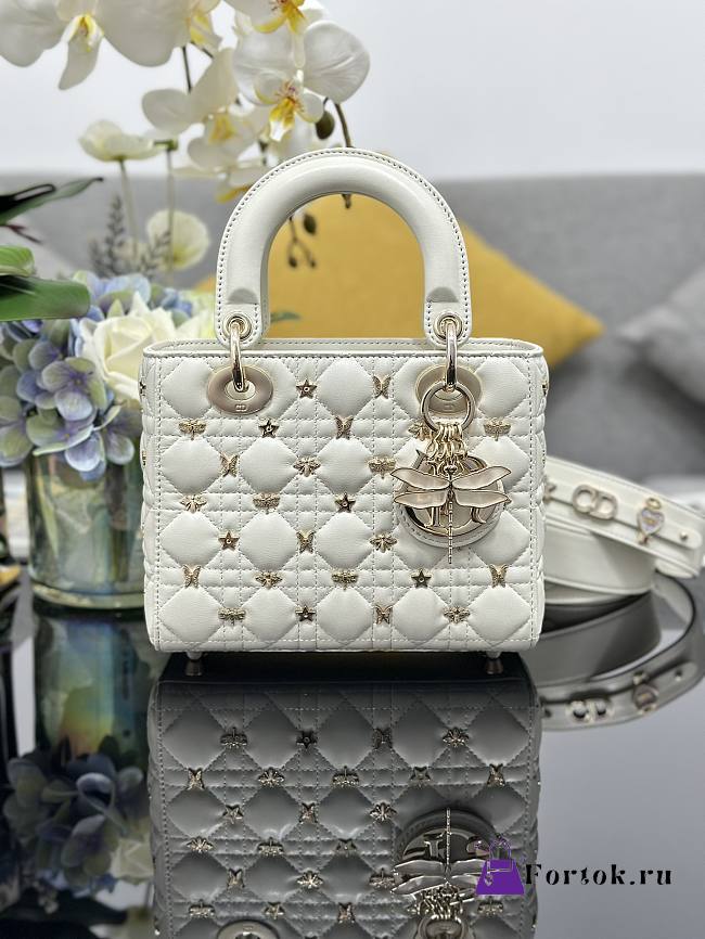 Fortok Dior Lady My Four-grid Dragonfly Stud White Bag 20x16.5x8cm - 1