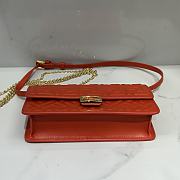 Fortok Fendi Red Baguette Embossed Leather Chain Clutch 21x11.5x5cm - 6