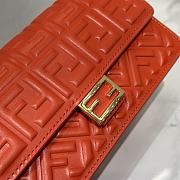 Fortok Fendi Red Baguette Embossed Leather Chain Clutch 21x11.5x5cm - 3