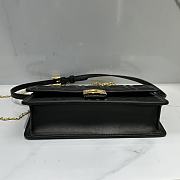 Fortok Fendi Black Baguette Embossed Leather Chain Clutch 21x11.5x5cm - 4