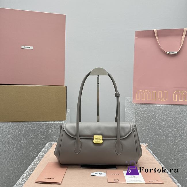 Fortok Miu Miu 24SS Baguette Bag Grey 28.5x8x17cm - 1