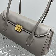 Fortok Miu Miu 24SS Baguette Bag Grey 28.5x8x17cm - 3