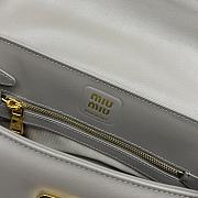 Fortok Miu Miu 24SS Baguette Bag Grey 28.5x8x17cm - 2