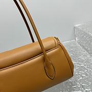 Fortok Miu Miu 24SS Baguette Bag Brown 28.5x8x17cm - 5