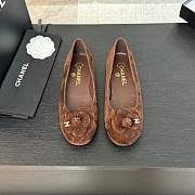 Fortok Chanel Brown Suede And Patent Leather Camellia Ballet Flats - 1