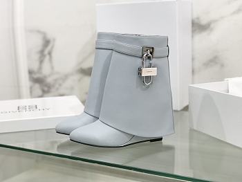 Fortok Givenchy Box Calfskin Shark Lock Ankle Boots Light Grey