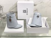 Fortok Givenchy Box Calfskin Shark Lock Ankle Boots Light Grey - 3