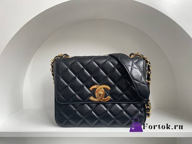Fortok Chanel Vintage Gold Buckle CF Bag Black 25x20x9cm - 1