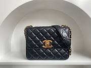 Fortok Chanel Vintage Gold Buckle CF Bag Black 25x20x9cm - 1