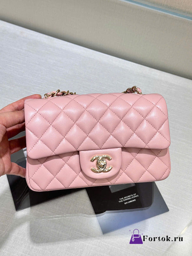 Fortok Chanel Mini Flap Bag Pink 20x13x9cm - 1