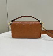 Fortok Fendi Baguette FF Logo Bag in Brown 26x5x13cm - 3