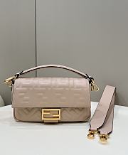 Fortok Fendi Baguette FF Logo Bag in Beige 26x5x13cm - 1