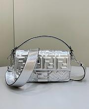 Fortok Fendi Baguette FF Logo Bag in Silver 27x5x15cm - 1