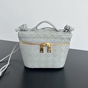 Fortok Bottega Veneta Woven Mini Cosmetic Bag Grey 743551 18x12.5x8cm - 1