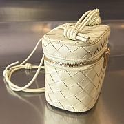 Fortok Bottega Veneta Woven Mini Cosmetic Bag Light Yellow 743551 18x12.5x8cm - 5