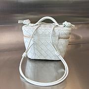 Fortok Bottega Veneta Woven Mini Cosmetic Bag White 743551 18x12.5x8cm - 6