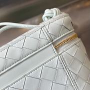 Fortok Bottega Veneta Woven Mini Cosmetic Bag White 743551 18x12.5x8cm - 5