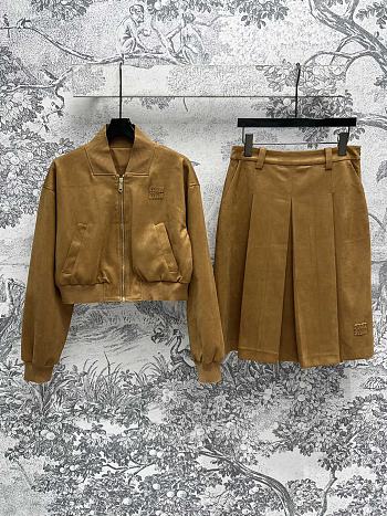 Fortok Miu Miu 24 Collar Jacket and Pleated Skirt Set 