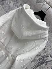 Fortok Louis Vuitton Old Flower Jacquard Hooded Waist Ruffled Jacket White - 3